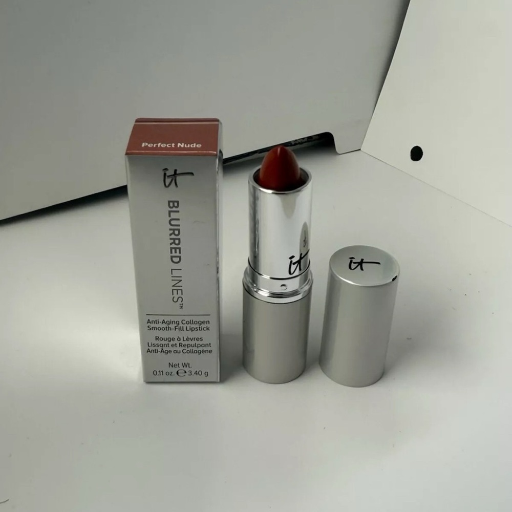 IT Cosmetics Blurred Lines Anti Aging Smooth Fill Lipstick Perfect Nude